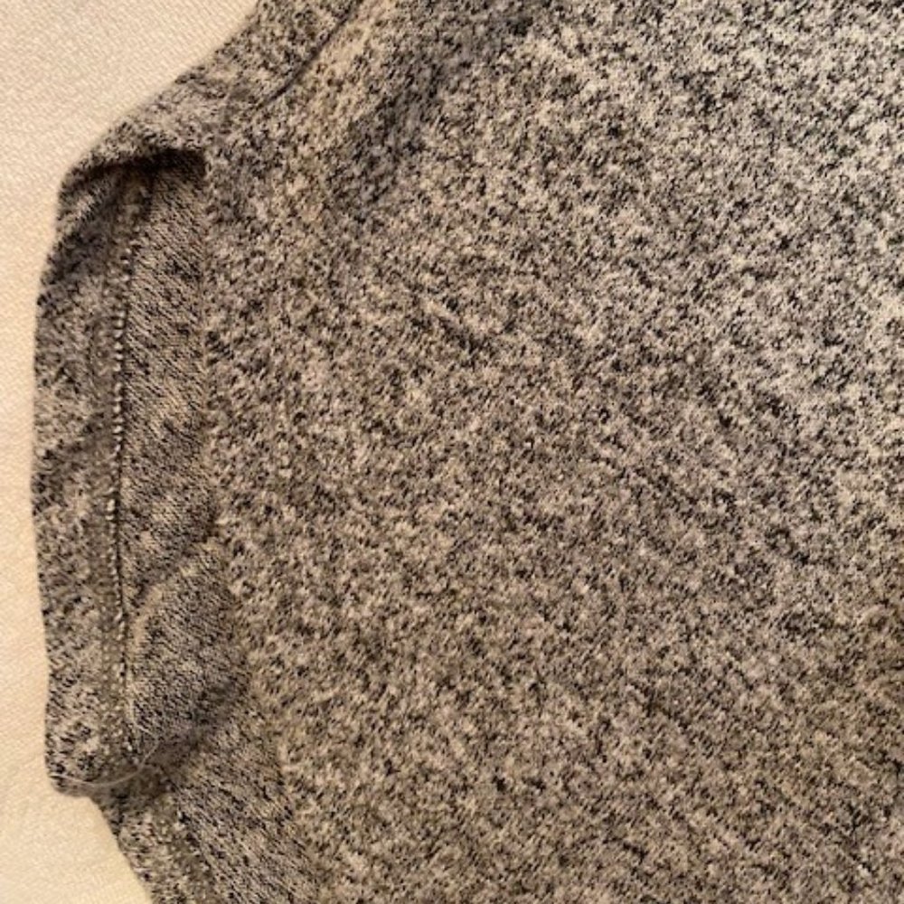 Tunic Style Long Sleeve Top - Size S - Picture 6 of 8
